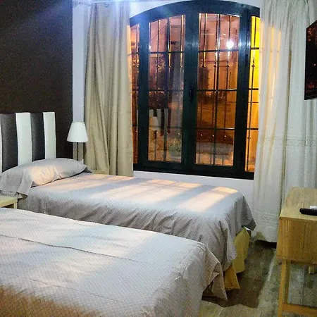 Hospederia V Centenario Hostel