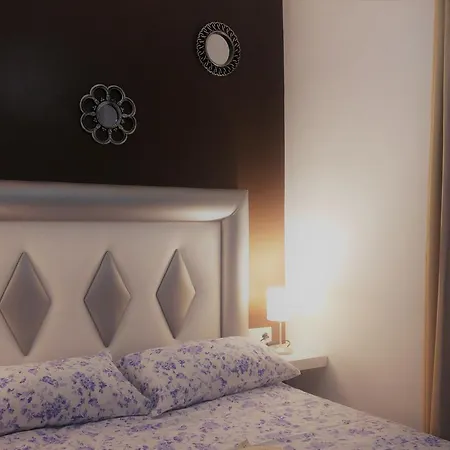 Hospederia V Centenario Hostel Εστεπόνα